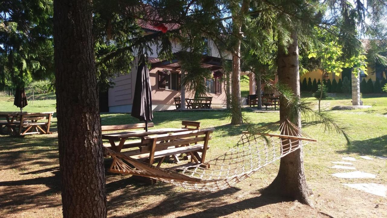 Vila Davidovic-Fruska Gora Mandelos Exterior photo