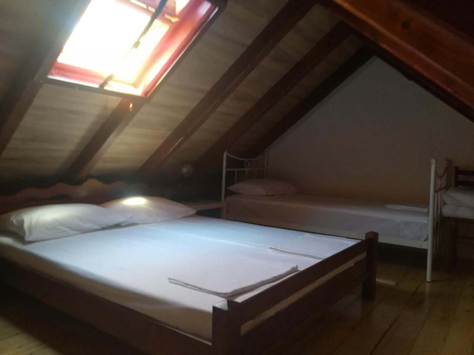 Vila Davidovic-Fruska Gora Mandelos Room photo